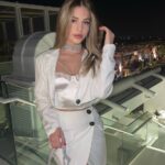 Девушка на час