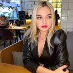 Эскорт-модель